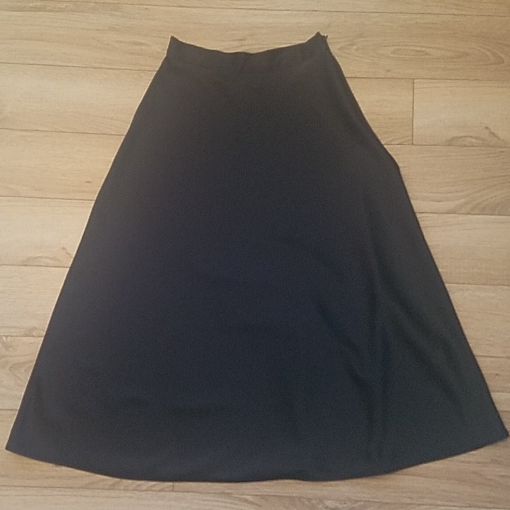 navy blue H&M skirt